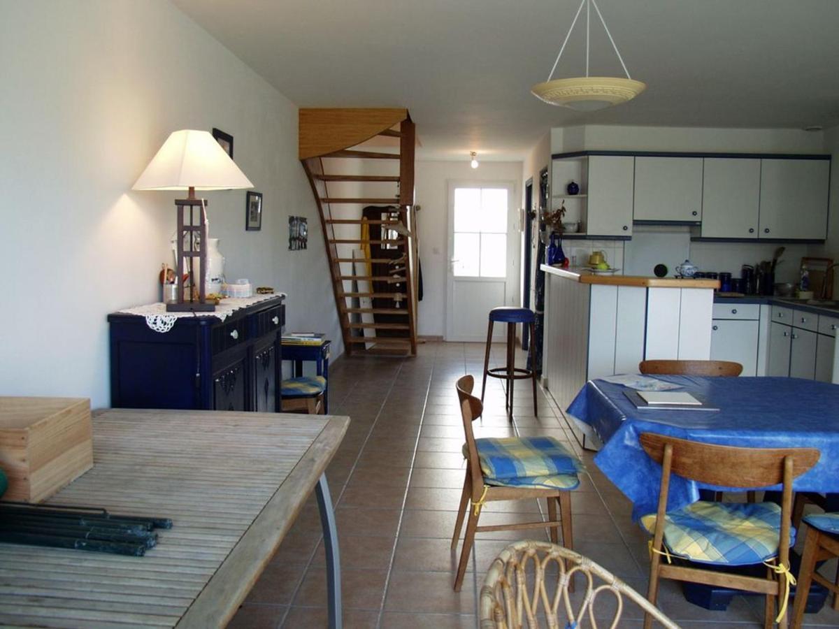 Maison Mitoyenne 3 Ch. Avec Jardin, Terrasse Et Poele A Bois, Proche Du Port De Sauzon, Animaux Ok - Fr-1-418-160 Exterior foto